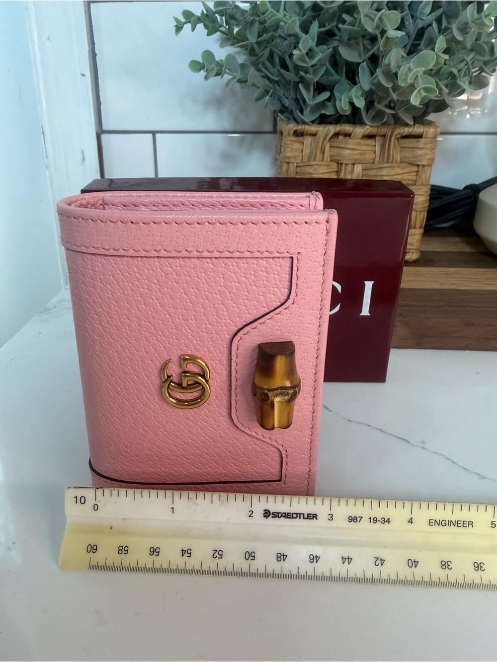Authentic Gucci Diana Pink Wallet - Like New Good Condition - Picture 7 of 12